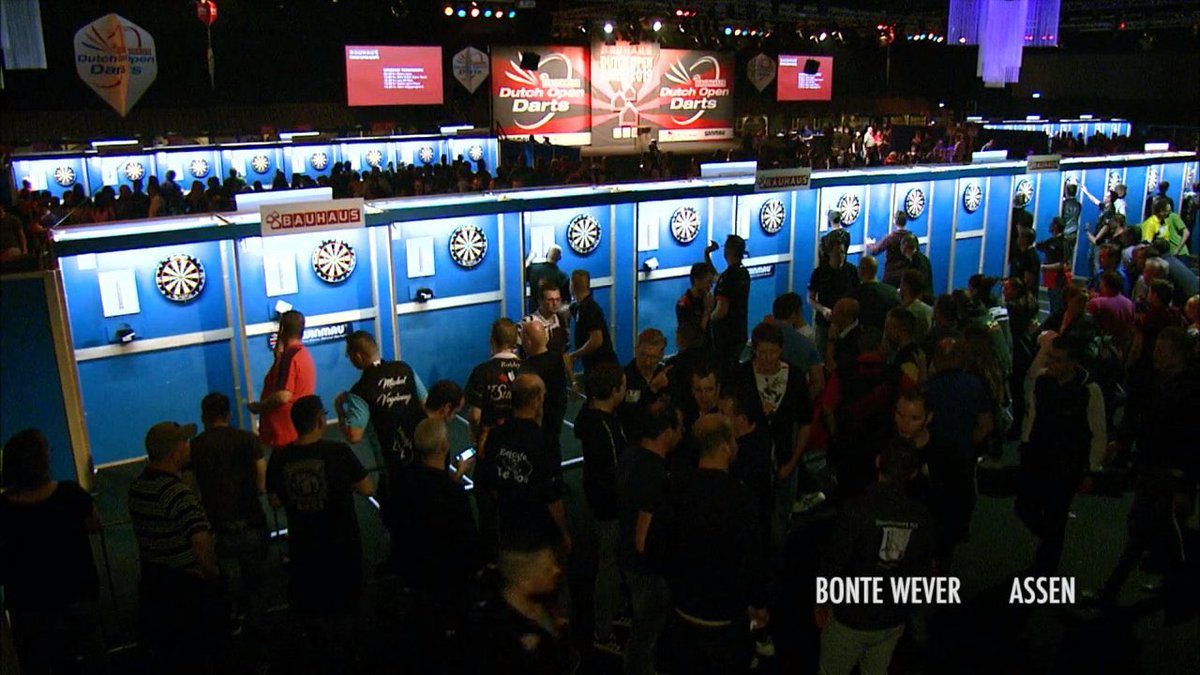 DOdarts's tweet image. Aan iedereen in de omgeving @Gemeente_Assen!

Aan het einde van deze maand staat de Dutch Open Darts in de @DeBonteWever op het programma. 🎯🍻

Kom ook naar dit feest en doe mee! Inschrijven kan tot en met 13 januari.

Inschrijven: bit.ly/35mcmrP