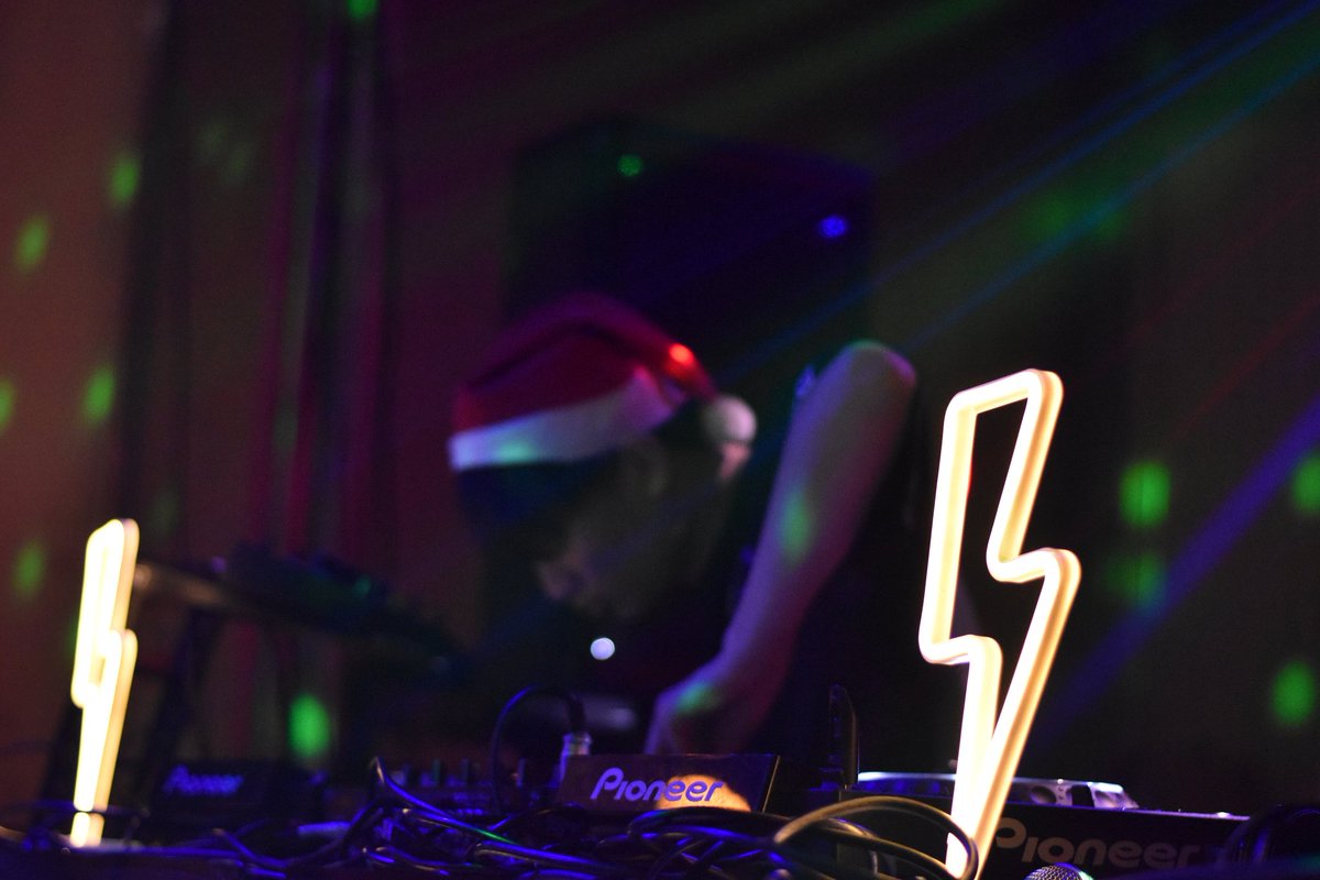 rrrisa_0705's tweet photo. DJ JASSKALL(@JASSKALL)
「STYLE'S Christmas」
2019.12.22
渋谷womb
#photography #livephoto #photo #DJ #jasskall #photographer
#ライブ撮影 #クラブ #渋谷womb #ライブハウス #カメラマン
#ファインダー越しの私の世界ᅠ
#カメラ好きな人と繋がりたい
#音楽好きな人と繋がりたい https://t.co/O1szz7jSyT