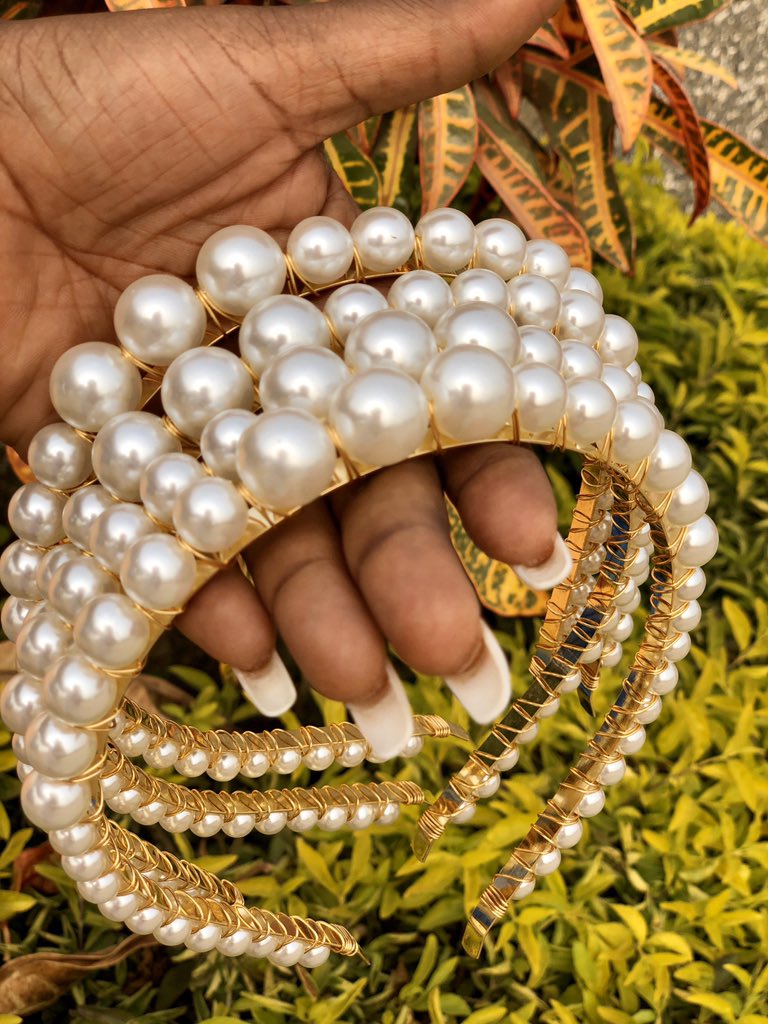 fashionfemalegh's tweet photo. Pearls Style Hairband Vintage forWomen Girls
Available As Seen
Color: Pearls
Price : Gh70
•
•
•
#headbandforwomen #headbandforgirls #headbandforlongweaves #headbandforshorthair #ladies #newtrend #slayit #bosschics #slayqueens #pearlsheadbands #beautifulgirls #ghanaiangirls https://t.co/bzIUN2RPpO
