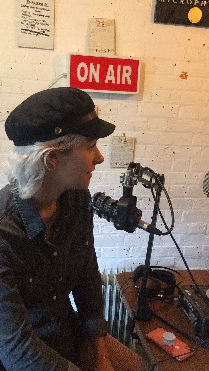 boogaloo_radio's tweet photo. Itβs #drivetimedrama with @PeteKook & @portiaportiaaaa live now on Boogaloo Radio. Whoβs joined us this morn? Weβre loving @theweekndβs new track! https://t.co/U2NdUj08Xq