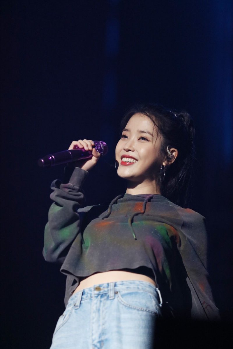 Jakaenas~ How was your day? 

Check out more photos from 2019 IU Tour Concert <LOVE,POEM> in Jakarta 

#IU #IUinJKT #LovePoeminJKT #iMeIndonesia