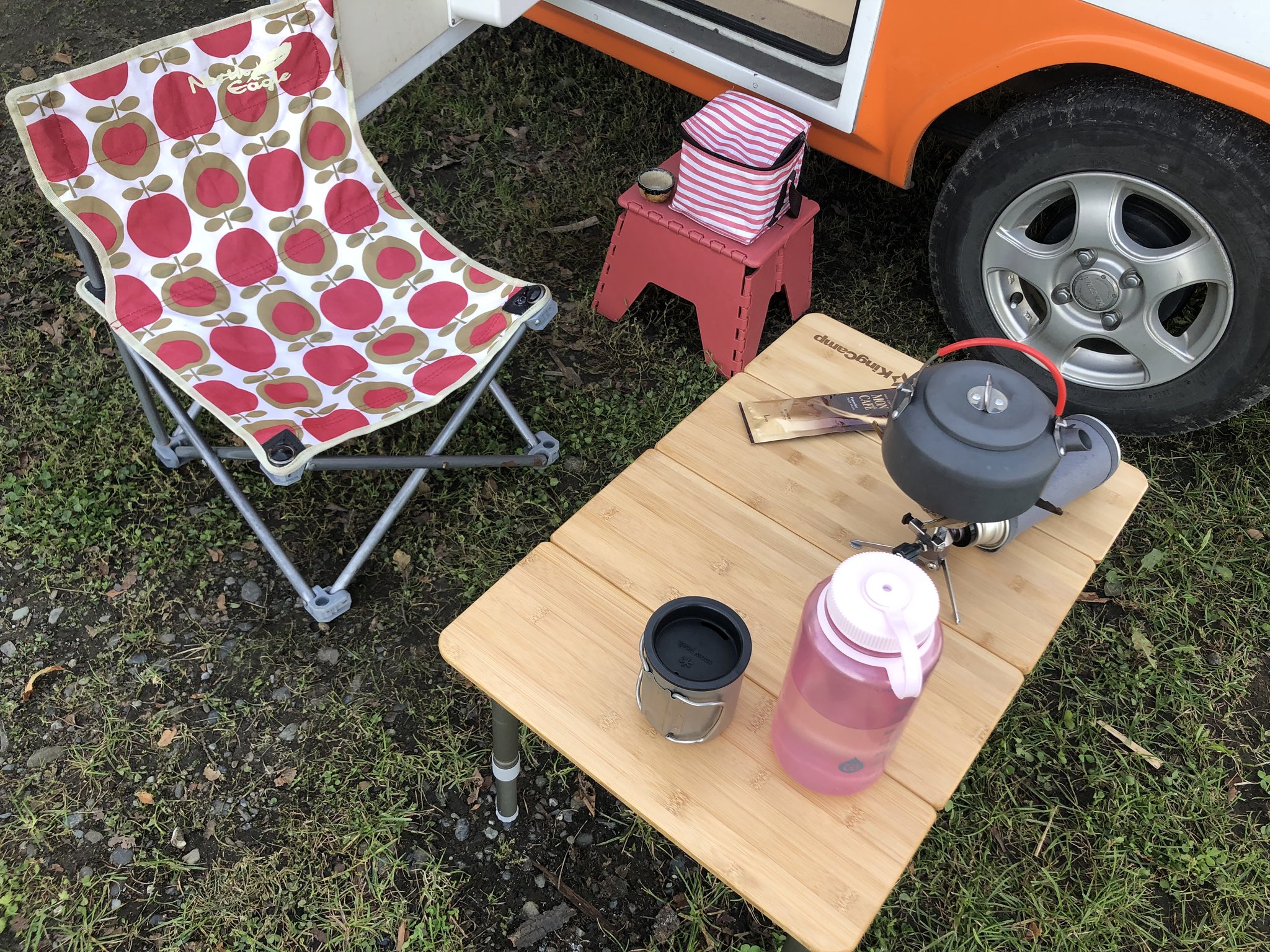 まるなな 軽キャン女子 テントむしブログ 女子ソロキャン界隈で何かと話題ですが テントもいいけど車中泊キャンプもいいよ 女子ソロキャンプ 女子キャン