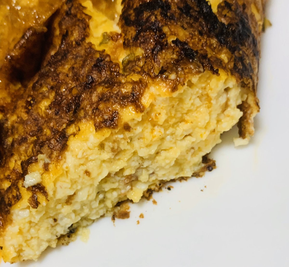 あぐりん あぐり على تويتر 卵焼き みたいなやつ 作った 中身は豆腐 外はコゲでいい感じにサクサク 中身ふわふわでよかった 味は辛かったですw 麻婆豆腐の素をかけるのは 失敗だったぁ もともとは卵でハンバーグ的なの 作る予定だったんだけどなぁ