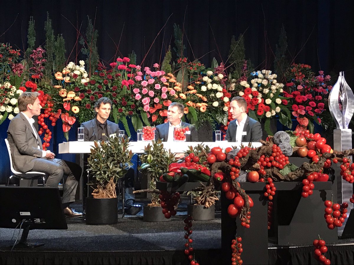 Jack Groenewegen aan tafel bij TOP voor de “talkshow”. #TOPtuinbouw #Welovetomatoes