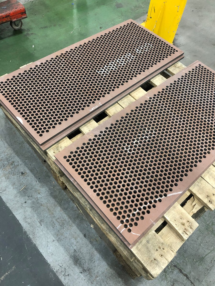 Another nice job here at DNA Metalwork - Perforated wear plate laser cut profiles for one of our customers!   To find out more about our extensive laser cutting capacity, please visit the website: 
dnametalwork.com/laser-cutting

#lasercutting #wearplate #metalprofiling