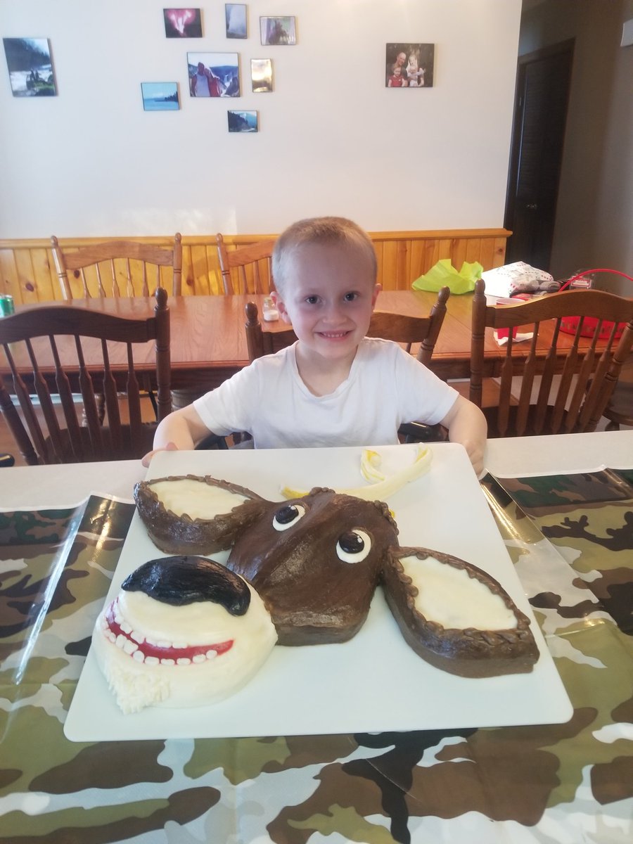 Happy 6th Birthday Trevor!

Cookies 'n cream Elliot cake #openseason.

#CAKEBUS #FlourChildCreations #topthat #onlyinwanamingo #mnbakery #eatme #eatmemn #customcake #deer #cakeeveryday #indulge #madeinmn #bakingtherapy #cakeart #cakesculpture