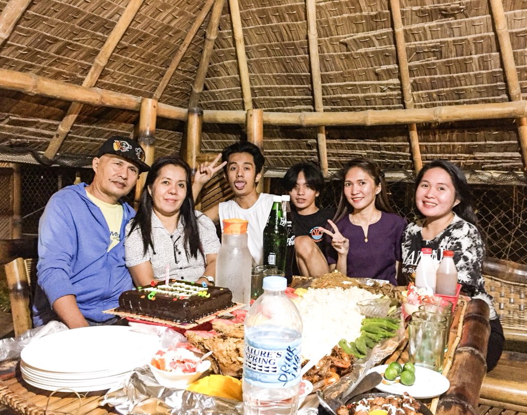 botsaiibotsaii's tweet photo. Happy Birthday Mama Celia ❤️
#secondfam @Johanajowana https://t.co/tWms4tO93o