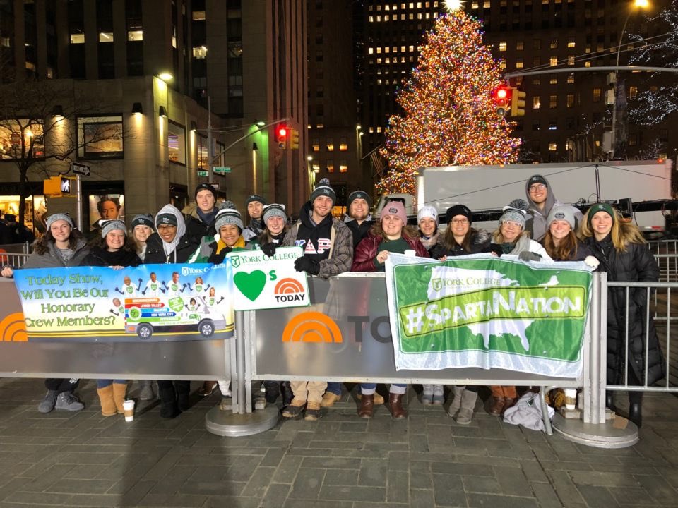 Ari6699Keller's tweet image. Tune in on the @TODAYshow at 8 to see us cheer for York College. #ycproadcrew