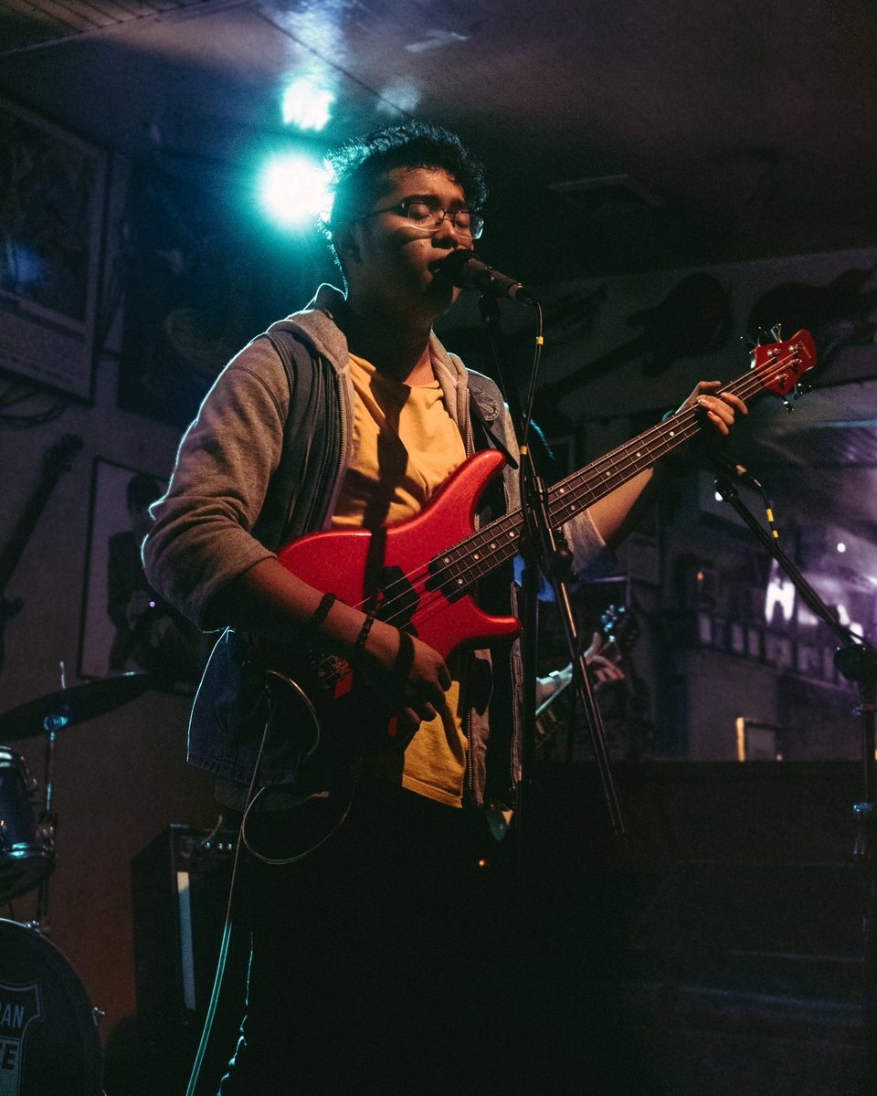 paulogatdula's tweet photo. Manila Revival's a pretty new band and it's their first time performing at route last night so yeah check them out and stream their song 'Diwata' on spotify! https://t.co/m1p9wuL2rr
