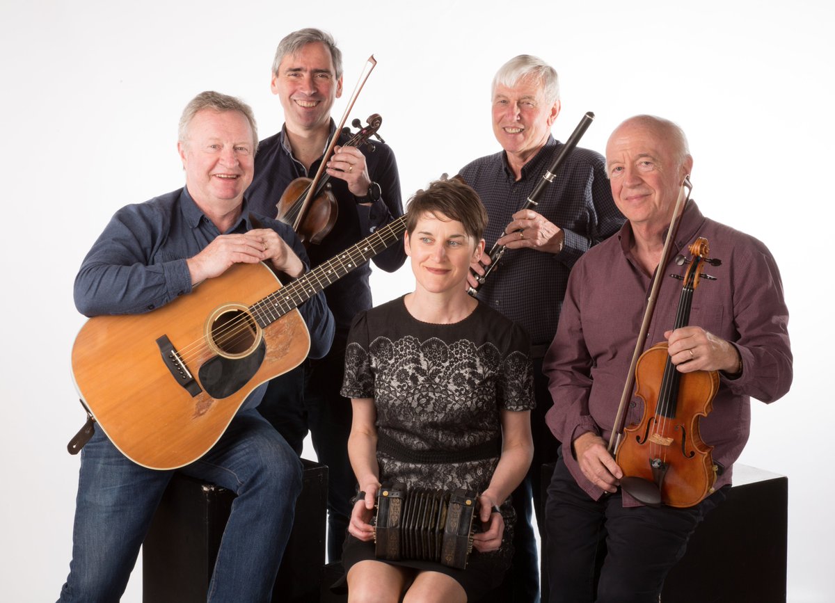 CulturalCentre's tweet image. TRAD Week, which takes place from 19th to 26th January, welcomes a very exciting Irish harp and uilleann pipes duo to Letterkenny for 2020. Read our latest RCC Blog here regionalculturalcentre.com/trad-week-quin… #tradweek2020 #donegalarts