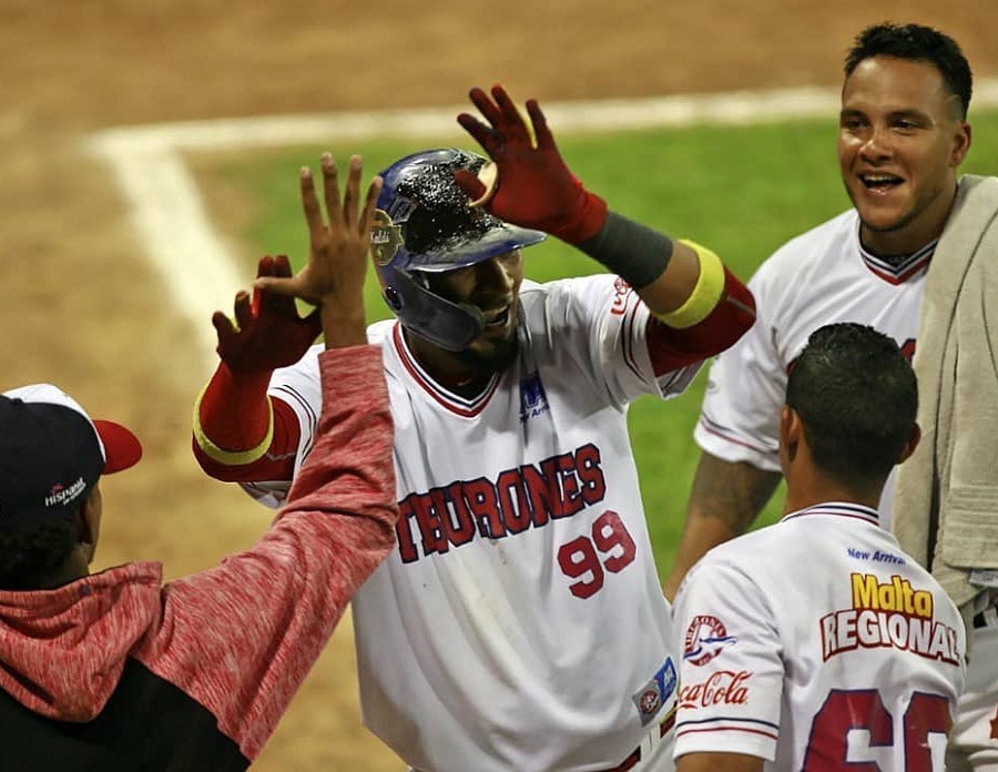 Hoy está cumpliendo 26 años de edad Danry Vásquez ¡Muchas felicidades a 'La Bala'!
#DanryVasquez #HistoriaDeTiburones #57AñosDeTiburonesDeLaGuaira #LaGuaira #PaEncima