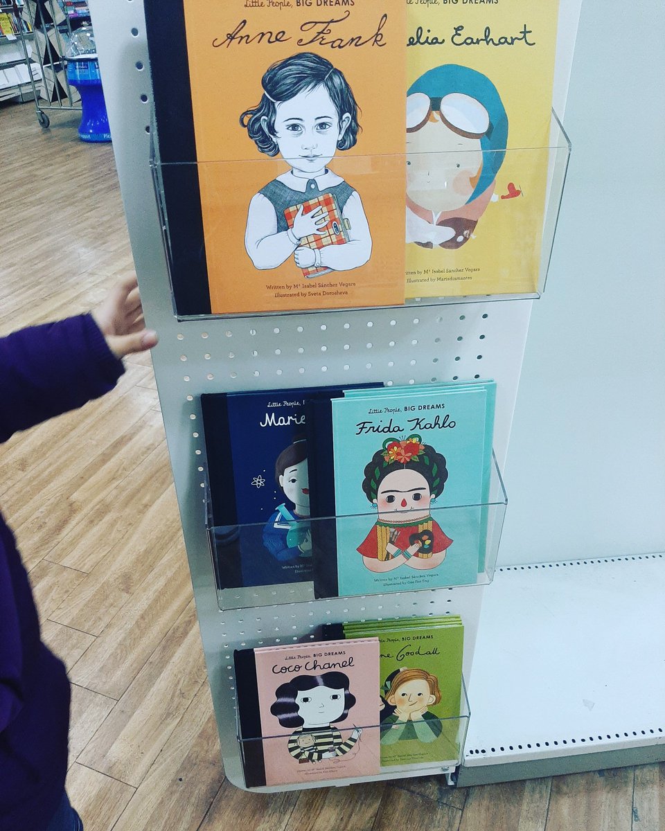 SAD <a href="/WHSmith/">WHSmith</a> ONLY nonblack/brown characters on display in amazing series that includes achievements of many Black&amp;Brown icons.Where was #zahahadid #mayaangelou #mohammedali #rosaparks  #harriettubman inclusion chats MUST includeMerchandisers/shops <a href="/TheQuartoGroup/">The Quarto Group</a> <a href="/sanchezvegara/">isabelsanchezvegara</a>
