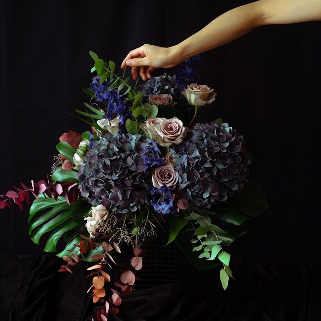 OrchidyaLondon's tweet image. At our Orchidya Flower School we’ll guide you into exploring your own imagination &amp;amp; creativity.  🌿 Find out more on orchidyaflowerschool.com
-
#orchidyaflowerschool #flowerclasses #ukflorists #luxuryflowers #flowercourses  #londonflorists #flowereducation  #flowerarrangement