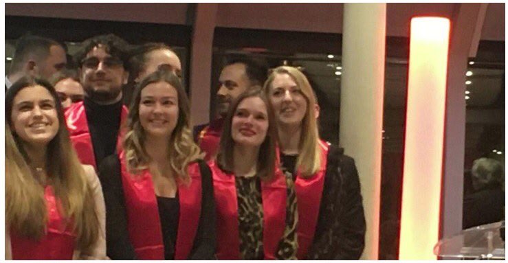 Grâce à la convention Erasmus de bidiplomation qui nous lie depuis 2018 avec l'Ecole Supérieure des Professions Immobilières (ESPI) en France, 4 étudiants du Bachelier en Immobilier ont pu obtenir ainsi les deux diplômes: celui de la Haute Ecole Charlemagne et celui de l'ESPI