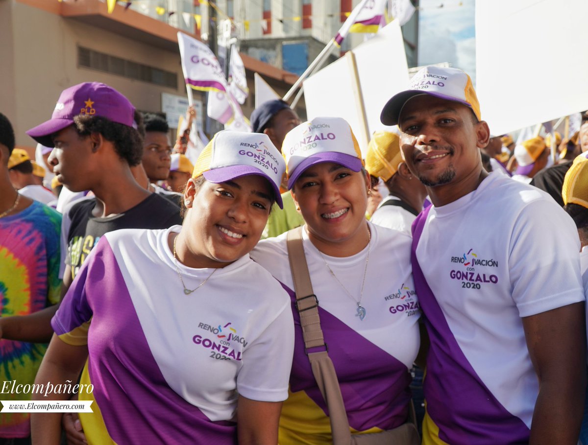 Elcompanero_'s tweet photo. Marcha-caravana @PLDenlinea 46 años junto al pueblo Dominicano.. @felibertonavar4
#Elcompañero #elcompañero @pld_presidencia @temomontas @DaniloMedina  #lajota https://t.co/NncdqzflOM