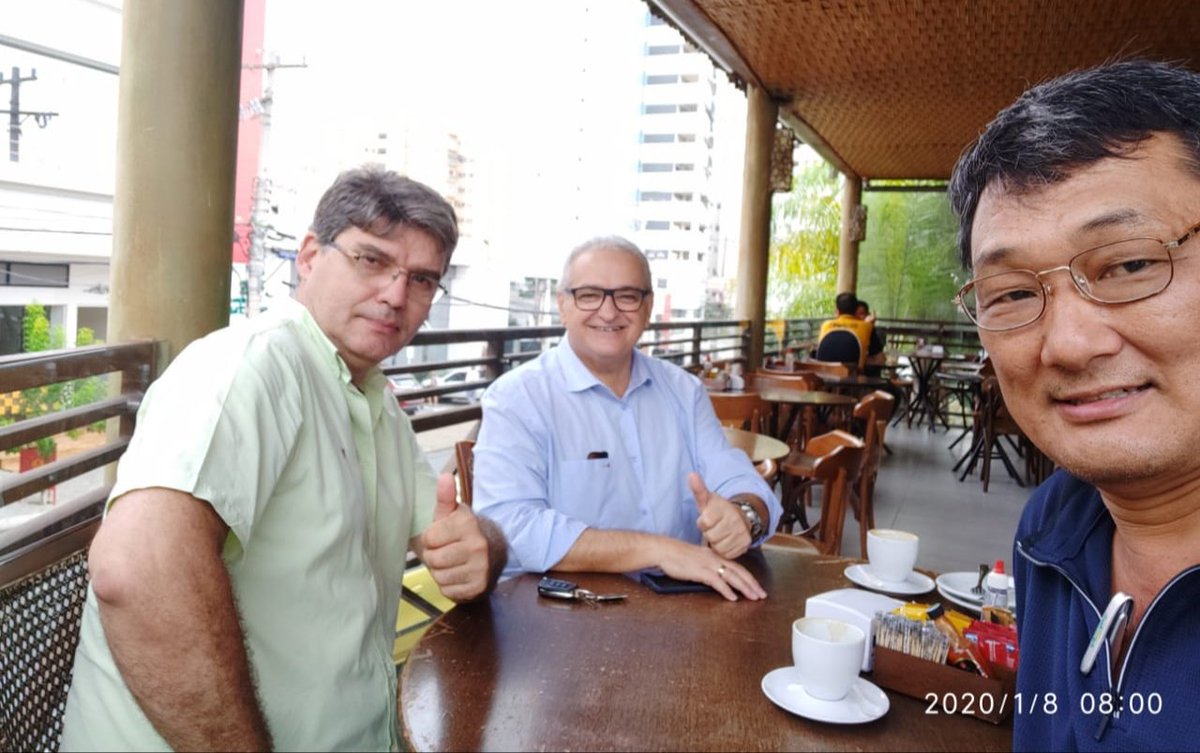 aluizionassi's tweet image. Café da manhã de APRENDIZADO 🙏🏻👏🏻👏🏻👏🏻 *Dois Papas da agronomia 
Wanderley Dias Guerra e Ney Utida 😍🎯

#Roraima_AMelhorFronteiraAgrícolaDoBRASIL
#Roraima_SemIgual
#Roraima_HemisférioNorte
#Soja_Roraima
#RoraimaCadaDiaMelhor