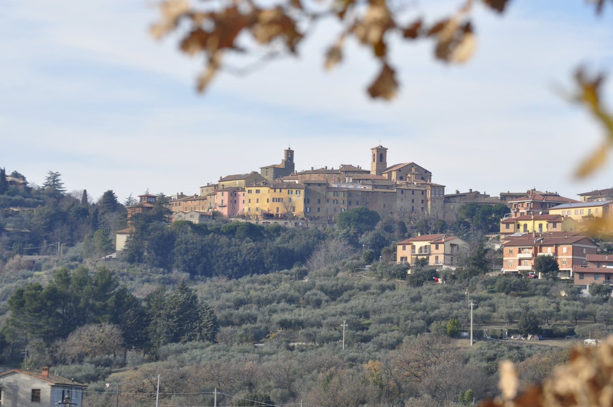 PanicaleTourism's tweet photo. primi di Gennaio 2020: Panicale visto da Migliaiolo https://t.co/Y5JnS1hWrR