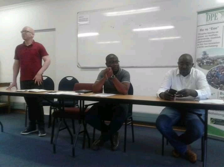 LsNewsday's tweet photo. A collective of NGOs address issues of police brutality in Lesotho and the current state of Police leadership
#TRC
#PoliceIssues
#LesothoNews https://t.co/E3OgRjekjr