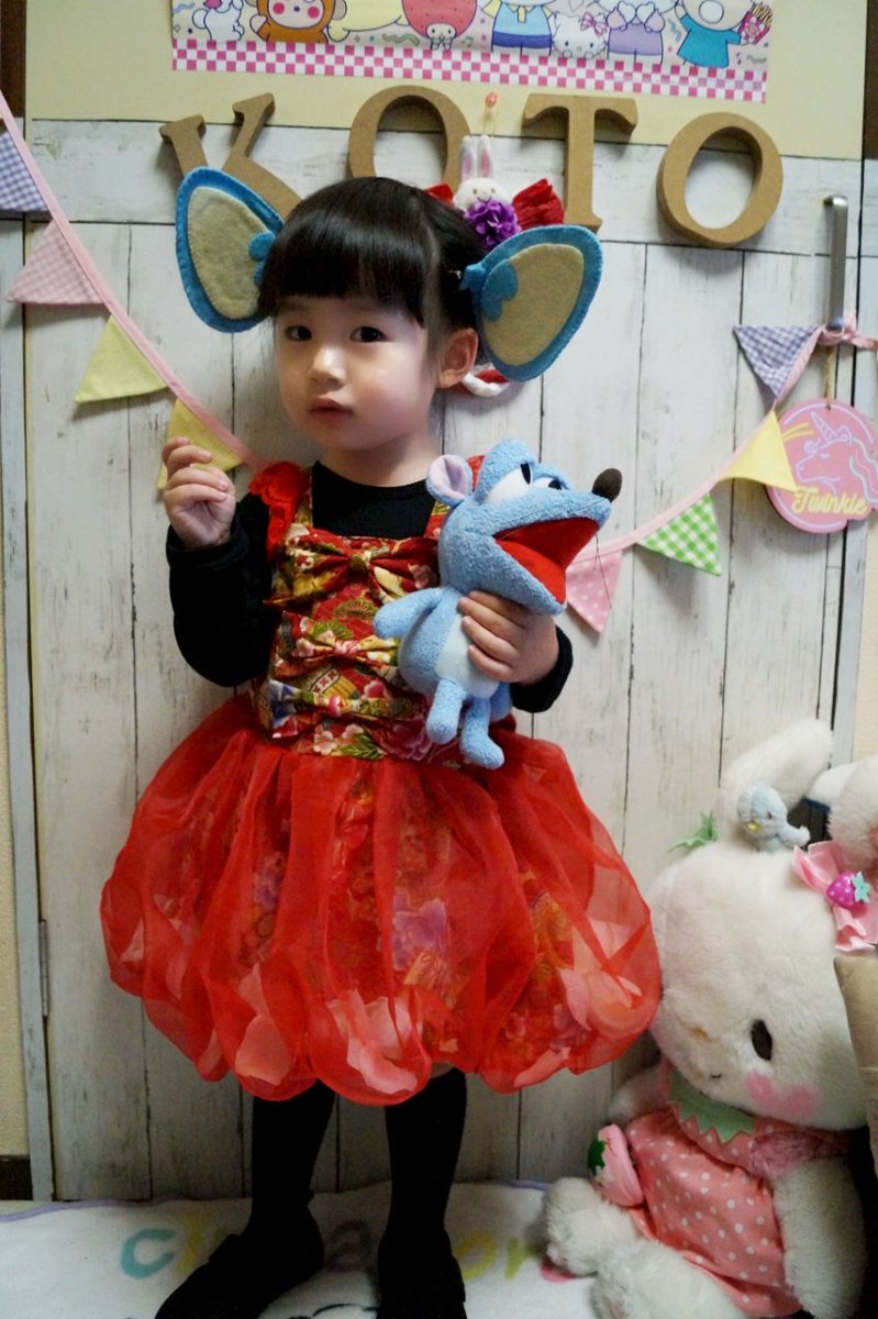 Kotty 毎月着画モデルさせて頂いてるハンドメイド作家さんから和柄ワンピース届いたよ ネズミの嫁入り的なやつにした 笑 耳はマイメロちゃんのお友達のフラットくんを作りましたー フラットくん コスプレキッズ おげんさんちのねずみ 宮野真守 和