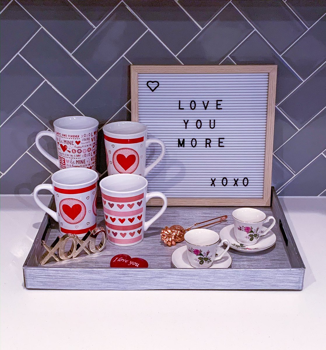 KatyEdenLong's tweet photo. Wonder how many mugs I can collect this year 🤔 ☕️ 💗 #ValentinesDay #LongWayHome https://t.co/kNsInYHm3X