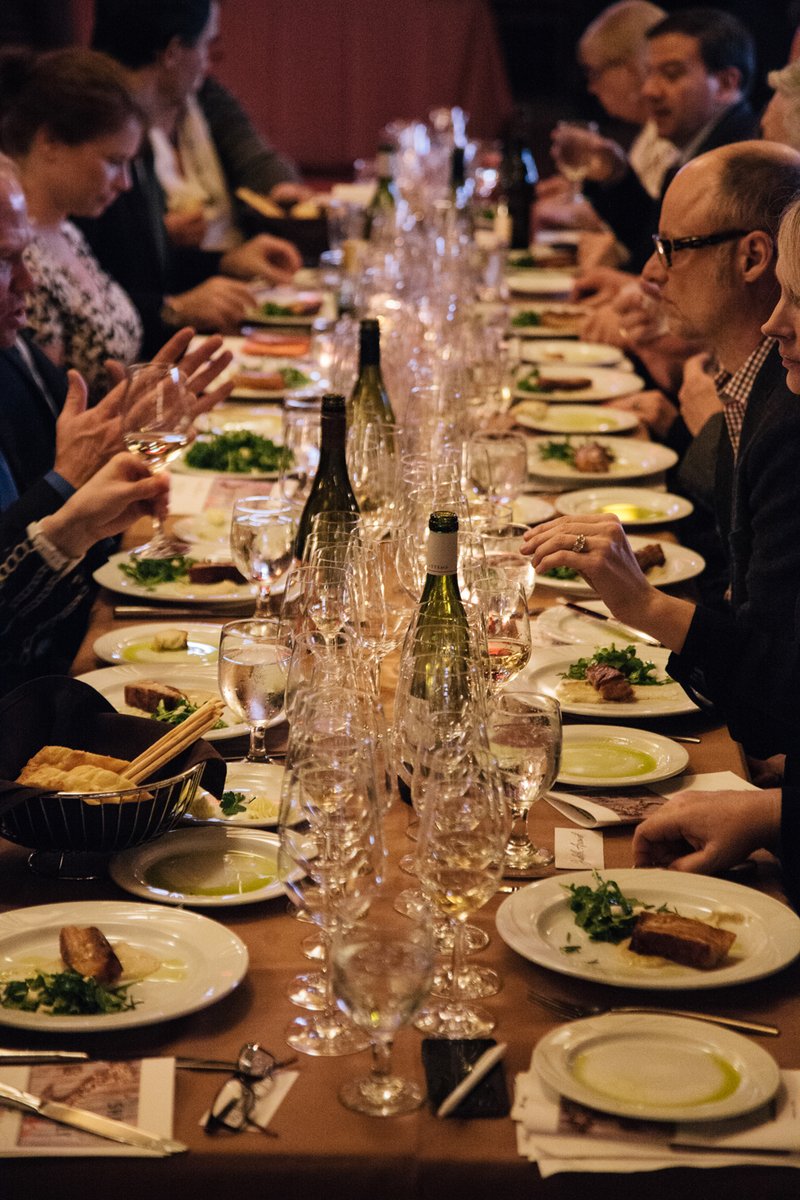 VanWineFest's tweet photo. #VIWF public events - dinners, lunches, seminars, minglers &amp; more - are now on sale. 

The following events are SOLD OUT:

Omakasa with Sorelle Bronca at Minami Restaurant
@duckhornwine at The Victor
Dine Italia at La Terrazza

Check out available events: https://t.co/FWz32HDwOx https://t.co/Atxs0abMQE