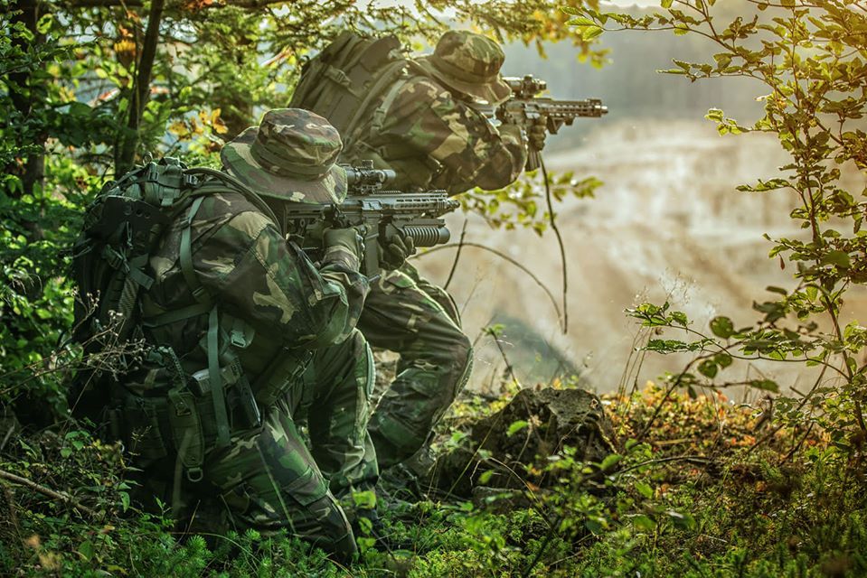 icsbbairsoft's tweet photo. "You have my back!"⠀
It's one of the best moments of playing airsoft as a team sport. What are your best moments?⠀
-⠀
Photo credit: @alpha___photography⠀
#icsbbairsoft #BeAGameChanger #icsgoodgun #goodgun #ics #icsairsoft #icsbb #airsoft https://t.co/hmx5uW8P80
