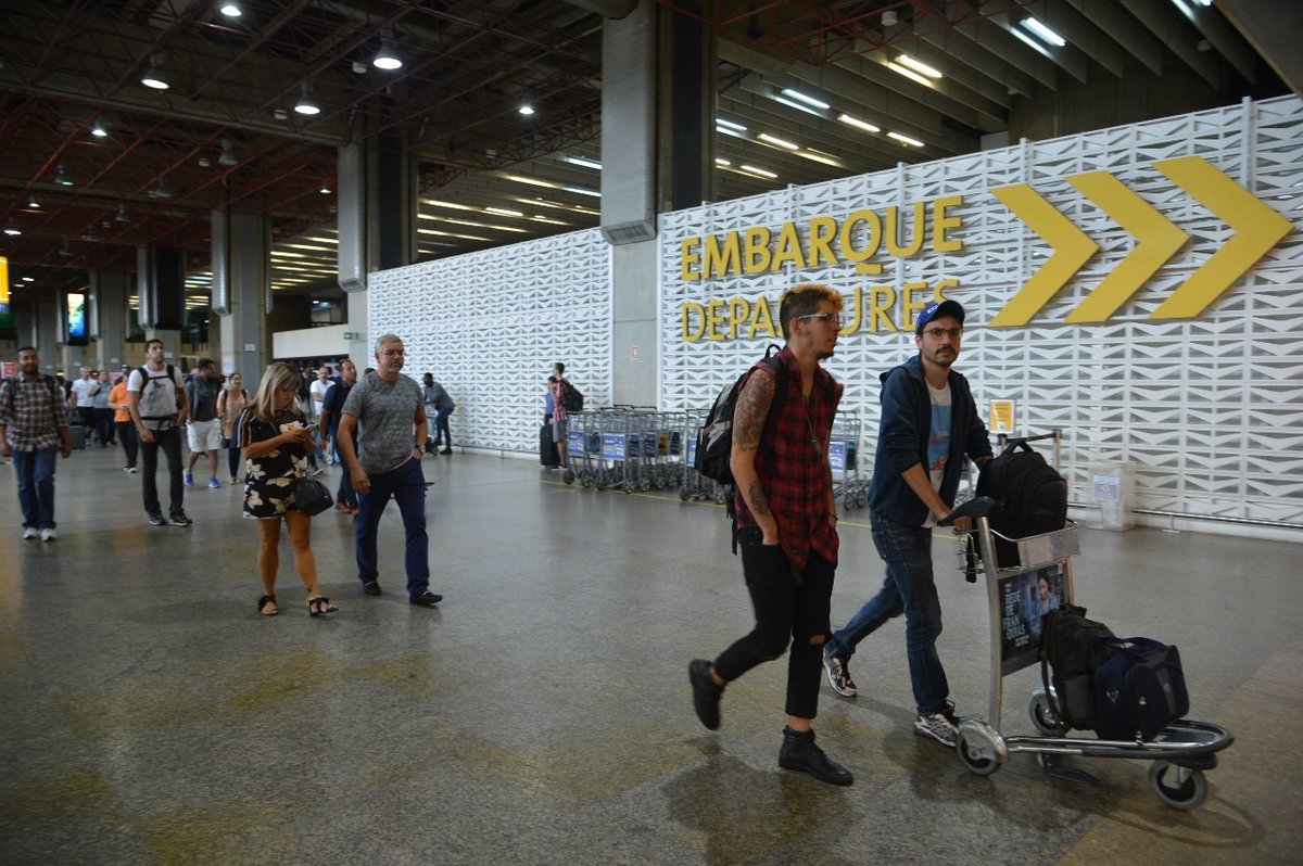 agencia_infra's tweet photo. 🛫Nove aeroportos e quatro companhias aéreas do Brasil estão na lista dos mais pontuais do mundo, segundo a consultoria britânica OAG. Entre eles, destacaram-se o Grupo @LATAMAirlines e o aeroporto @gruairportsp.
📸Rovena Rosa/Agência Brasil
#aeroportos #pontualidade #Guarulhos https://t.co/8MxNMVpn2v