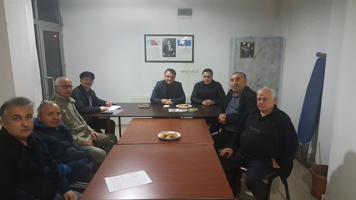 hakki_kahya's tweet photo. Genişleme Bölgelerimizden #Bulancak ilçesinde #doğalgaz bilgilendirme toplantılarına devam ediyoruz.
Bu akşam Acarkent sitesi Blok yöneticileri ile biraraya geldik.
Misafirperverlikleri için kendilerine teşekkür ediyoruz. https://t.co/3xqWY3HNBM