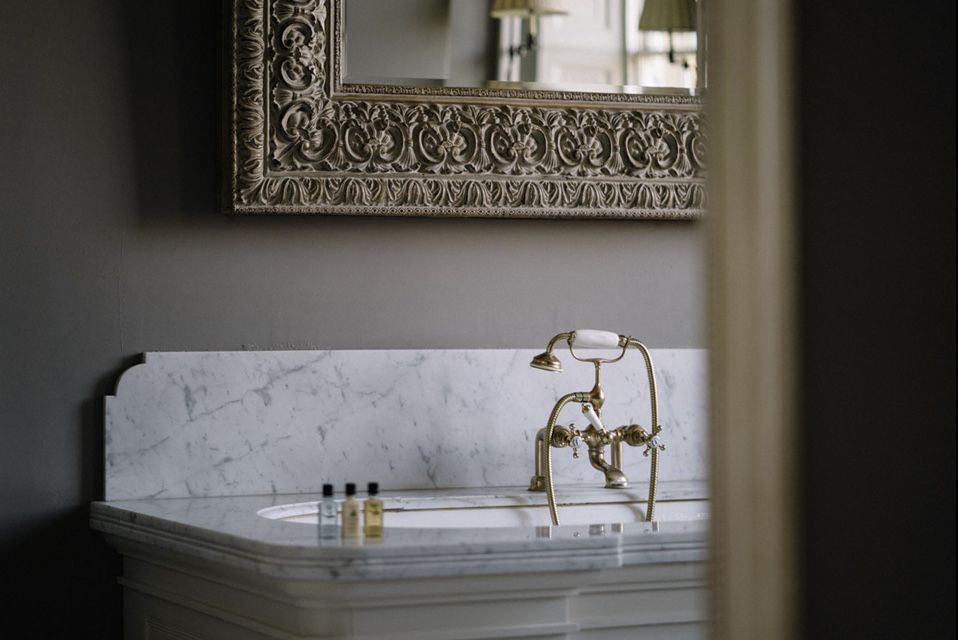 J A N U A R Y  B L U E S 🌳🏛🌳

Back to work and feeling down after the Christmas madness? Why not get away for the night with our “Treat Yourself Break”. From £175 for an overnight stay, three course dinner and Yorkshire breakfast for two...
Get in touch to book.