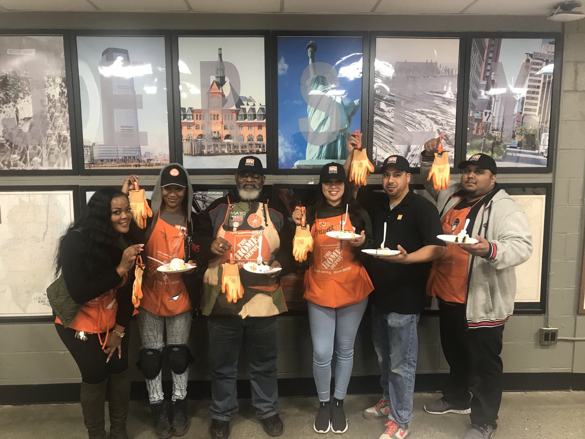 Andrew Rothrock (@arothrock70) on Twitter photo 0935s infocus team is ready to go with knife safety! <a href="/BWickkiser14/">Bob Wickkiser</a> <a href="/gonzobxny/">Alfred Gonzalez</a> <a href="/TDonnelly921/">Tiffany Donnelly</a> <a href="/Vinnie_Merlo/">Vinnie Merlo</a> 0935s infocus team is ready to go with knife safety! <a href="/BWickkiser14/">Bob Wickkiser</a> <a href="/gonzobxny/">Alfred Gonzalez</a> <a href="/TDonnelly921/">Tiffany Donnelly</a> <a href="/Vinnie_Merlo/">Vinnie Merlo</a>