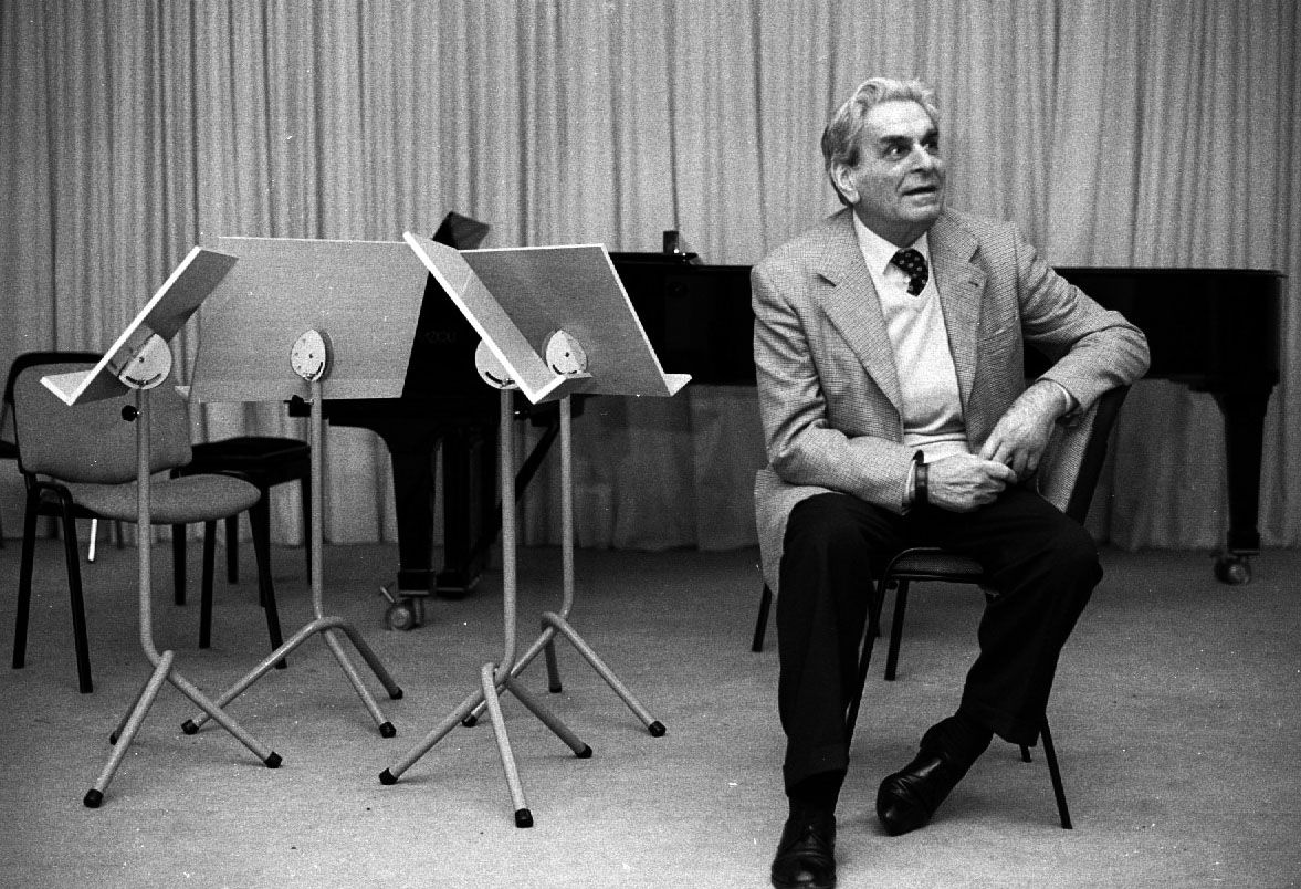 EscuelaRSofia's tweet photo. El próximo 17 de enero dedicaremos el concierto del #CicloDaCamera a la memoria de Piero Farulli, profesor de música de cámara en la Escuela.
👉 Programa y entradas: https://t.co/cTCgWCWpZ5 @ticketea https://t.co/gJXujFzYSF