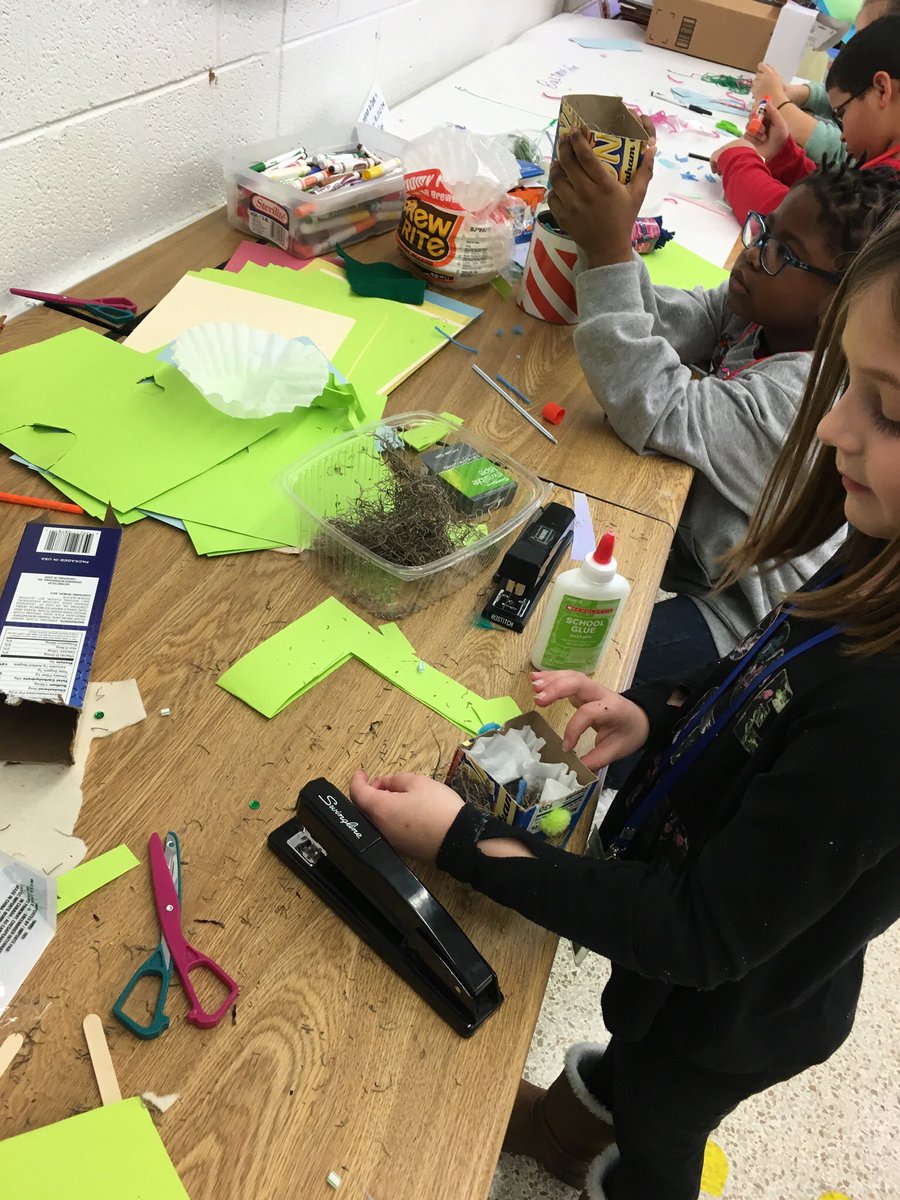 Tekkinheels's tweet photo. I have been surveying Ss what they want during STEAM lunch. The response has been “We want to build or create something.” Today, I laid out all the materials for a ‘creation station’along w robots&chromebooks. Without any direction 1stG built birdhouses. 🌈🦋💯#ssleadlearning https://t.co/f2V71jrfsr