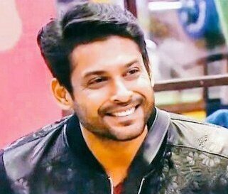 BiggBossChannel's tweet photo. BATTLE OF GIANTS 

#biggboss #bb13 #biggboss13 

WHO WILL WIN @BiggBoss ? 

RT🔃 FOR #AsimRiaz 

LK❤️ FOR #SidharthShukla https://t.co/VyITcWug2A