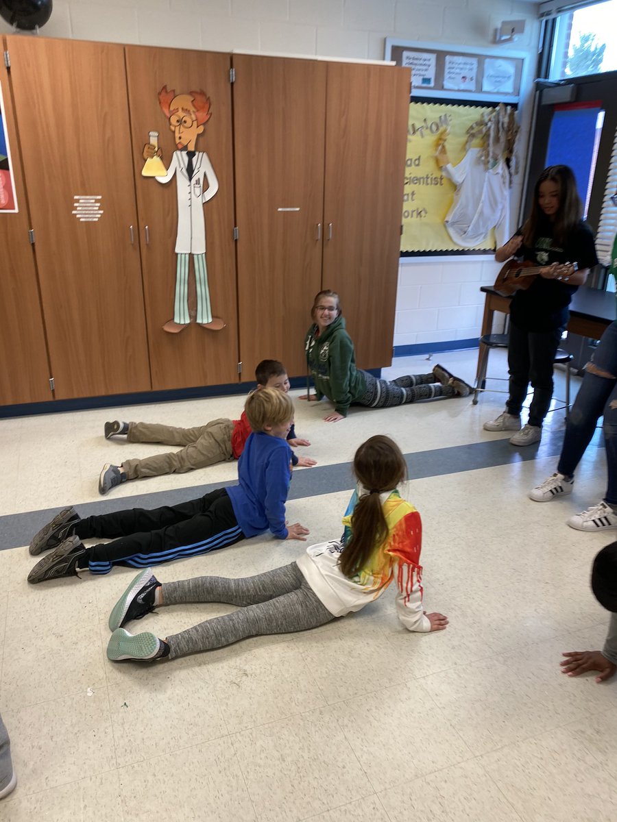 We are so thankful for @bowser_kristin and <a href="/ArundelHS_aacps/">Arundel High School</a> for coming to <a href="/CroftonESAACPS/">Crofton ES AACPS</a> for this wellness opportunity for our students! #AACPSAwesome <a href="/AACountySchools/">AACPS</a>