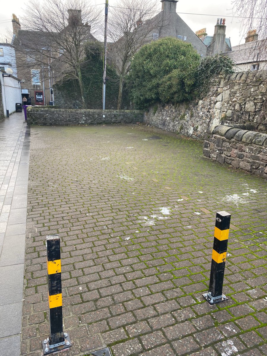 Microtech_BI's tweet photo. 🚗#Irvine Town Centre #CarParking🚗

We have car parking spaces available at the rear of Smiddy Close, Irvine for the low rate of £40p/m.The central location of the car park makes these spaces ideal for those who work in or around central Irvine. https://t.co/0QcmTdqyvi