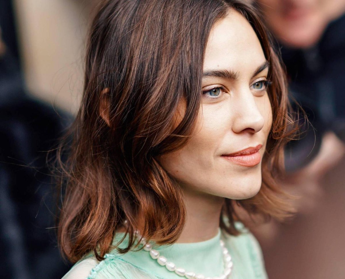 British Glamour On Twitter New Hair Who Dis The Shag Haircut