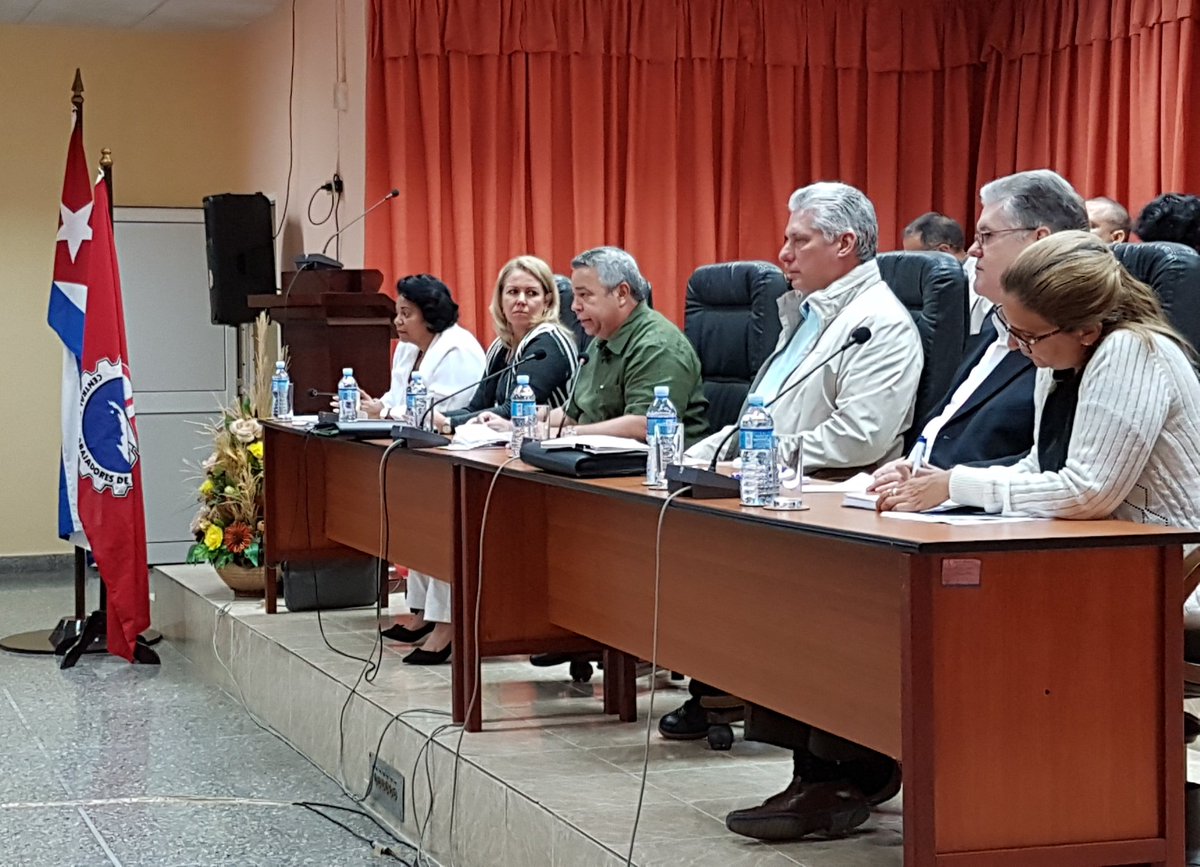 aparedescuba tweet media