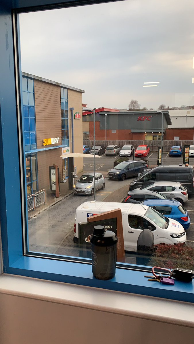 Camsharp's tweet image. The view from the gym does not aid healthy eating after a workout 🙈😂