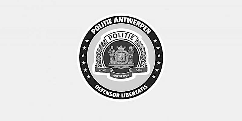 Het onderzoeksteam jongerencriminaliteit van de Antwerpse lokale recherche heeft een minderjarige geïdentificeerd voor beschadigingen aan een pand aan de Lakborslei in Deurne tijdens de bewogen oudejaarsnacht. 112antwerpen.com/2020/01/08/min…