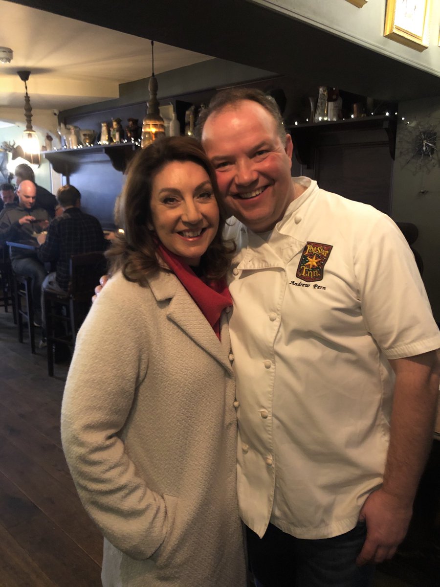 andrewpern's tweet photo. All happening ⁦@MrPsTavern⁩ today filming with ⁦@TheJaneMcDonald⁩ for her “with friends” series cooking some Scarborough Woof’n’Chips watch us in Feb and see how we do it 👨‍🍳🐟 https://t.co/uqbheboyPb