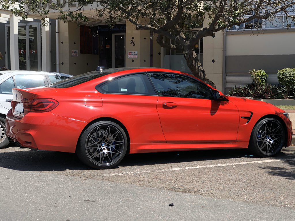 Ferrari Red #BMWM4. Quite a colour. #dbnspotter #exoticspotsa