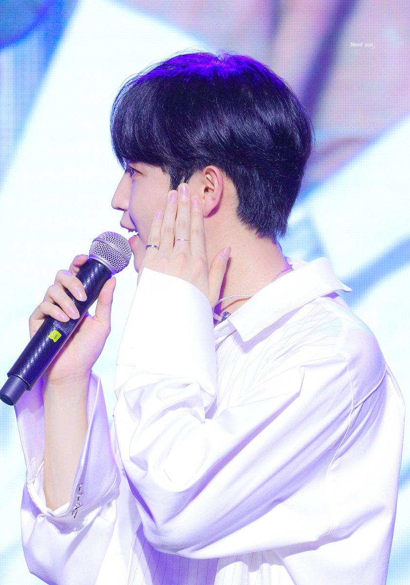 needyou0527's tweet photo. 좋아하는 날 #김재환 #KIMJAEHWAN https://t.co/OkSTRXKl7x