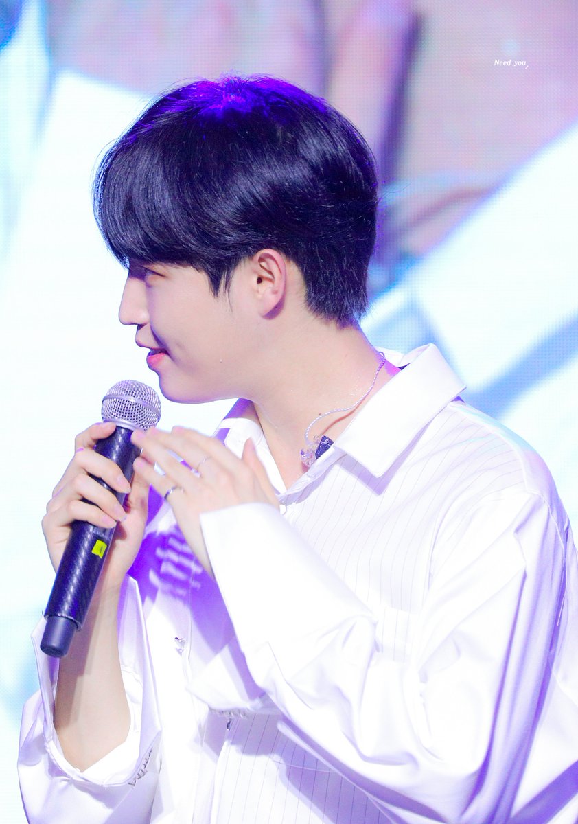 needyou0527's tweet photo. 좋아하는 날 #김재환 #KIMJAEHWAN https://t.co/OkSTRXKl7x
