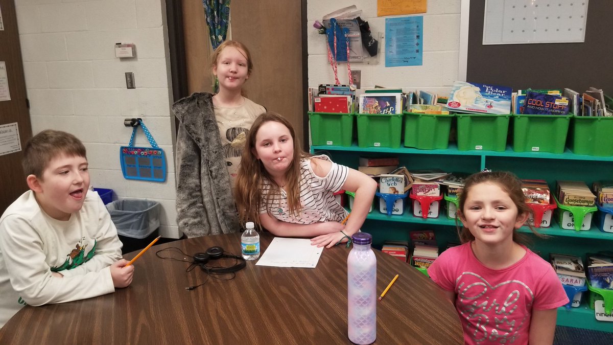 msholtsclass's tweet image. Is there even a better way to introduce sequencing than to learn how to blow bubbles? #telegraphisawesome #3rdgraderocks #mintisspicy