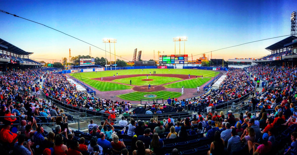 Looking to kick-start a career in the sports industry? We've got several positions open for the 2020 season!

Details: atmilb.com/2Rg079S