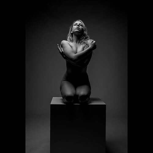 PatrickV82's tweet photo. the stunning model @riley_jade_model when she was in holland #lowkey #blackwandwhite #bnwphotography #bnwportraits #bnwinstagram #bnw_society #theportraitculture #blackandwhitehumansphotos #bnw_fanatics #bnwsouls #dutchmodelsupport #posebox #sensual_shots, my new picture on … https://t.co/qGtQFxc9fG