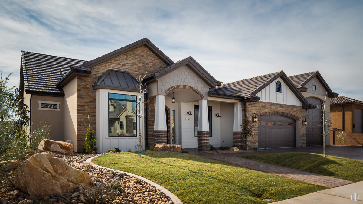 GreaterZionUtah's tweet photo. Nationally recognized, the St. George Area Parade of Homes showcases home construction among the beautifual landscapes found only in Greater Zion. Run-ning February 14-23, plan a visit. @SUHBA https://t.co/6wuxnUBqpH #greaterzion #stgeorgeparadeofhomes #customhouses #homeshow https://t.co/8AWev5Dehc