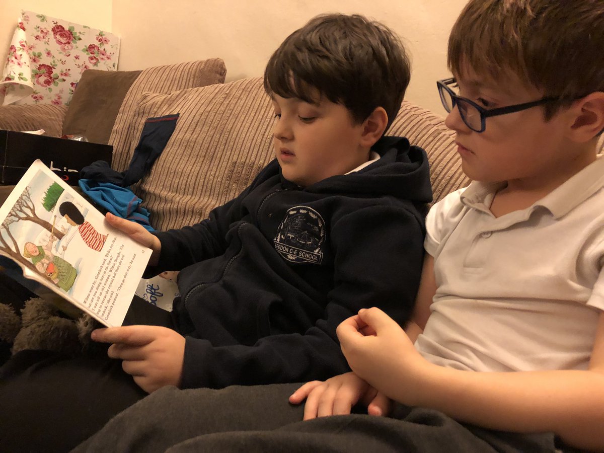jojomwright29's tweet photo. So much progress with his reading, these boys have a love hate relationship but witnessing Charlie reading to Harrison melts my heart 💚💛 #myboys #loveofreading #Brothers  @MrsHeydenrych you would be proud. https://t.co/HMq8vIkhBO