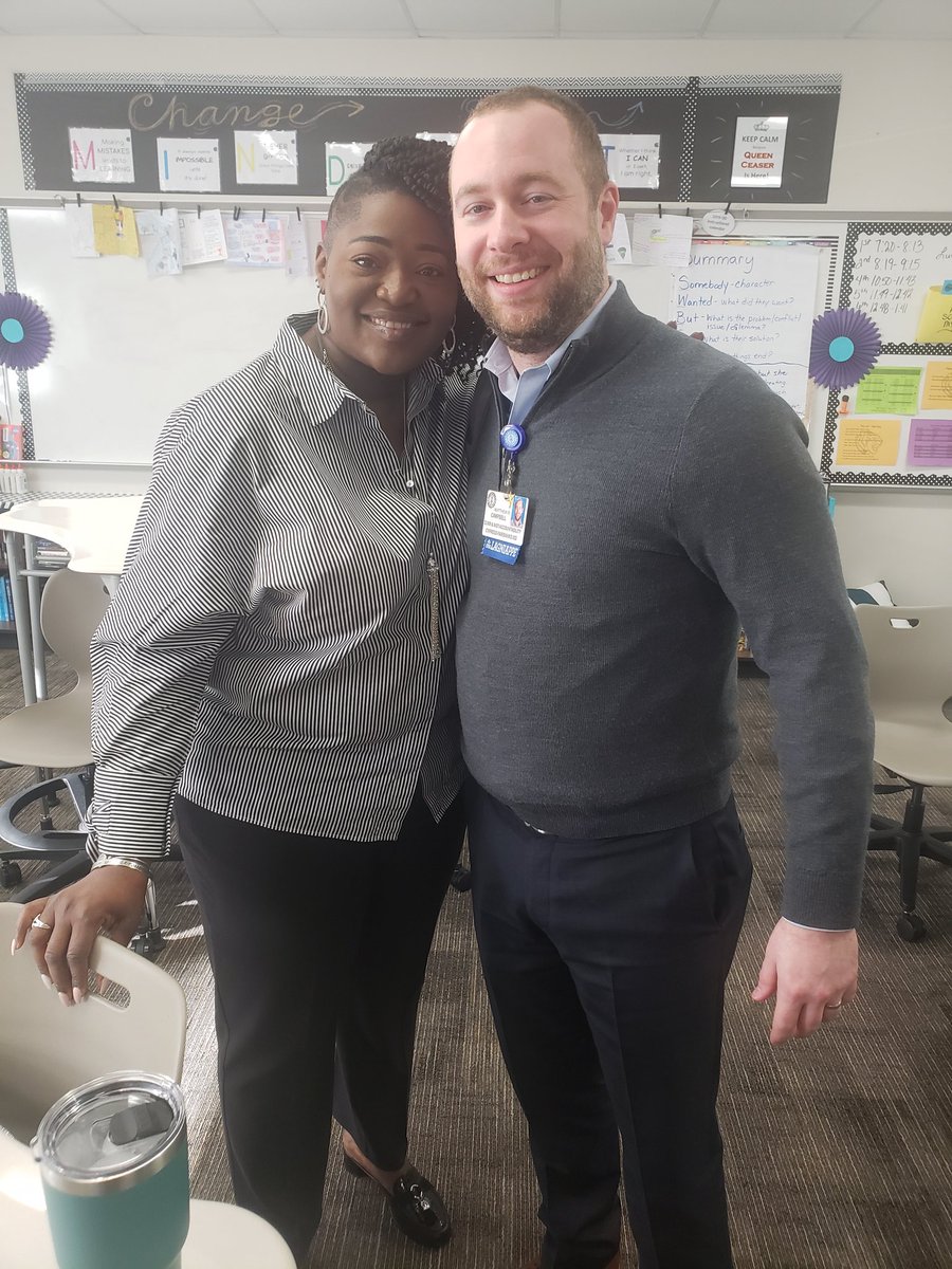 aileecia_ceaser's tweet image. Guess who I saw today? One of my favorite people... Dr. Dad also known as @MrMattCampbell! #CFISDSPIRIT #CFISDTLI #MODULE1