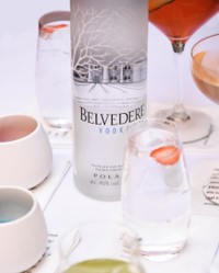 Bring together great friends and delicious flavour with perfect-for-winter Belvedere cocktails.
📷 @spathumpa
Enjoy drinking responsibly.